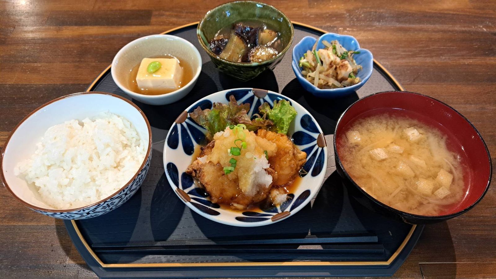 手づくり定食の一例
