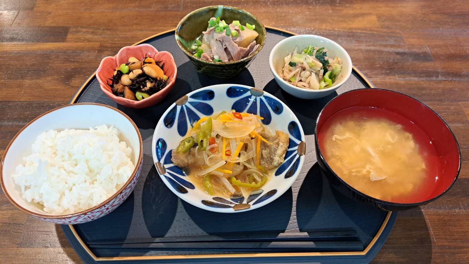 手づくり定食の一例